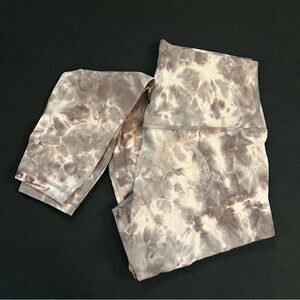 Lululemon Align High-Rise Pant 25"
Diamond Dye Lunar Rock Shadow Grey 10